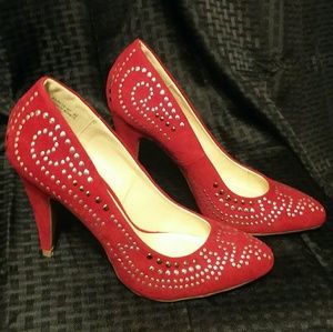 BEAUTIFUL RED HEELS